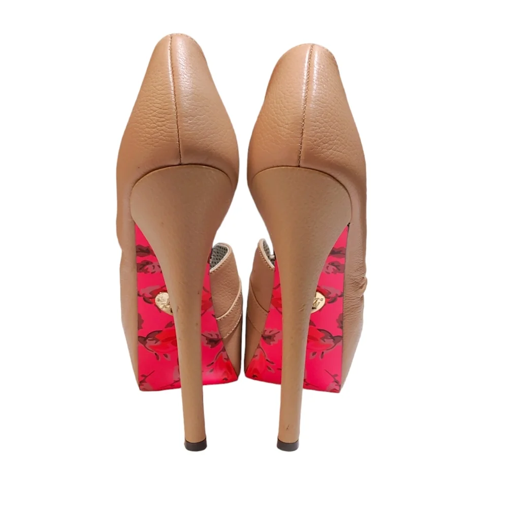 Betsey Johnson Carrla Leather Nude Ruffle Stiletto High Heels Women's Size 8.5 - Picture 10 of 13